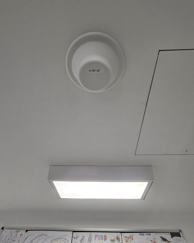 DAS - Ceiling mount server antenna labelled