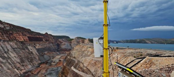 DAS - Koolan island mast extended Pit view GOOD